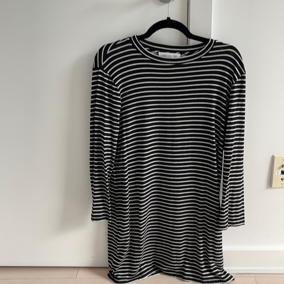 Amour Vert 3/4 sleeve tshirt dress - Picture 1 of 3